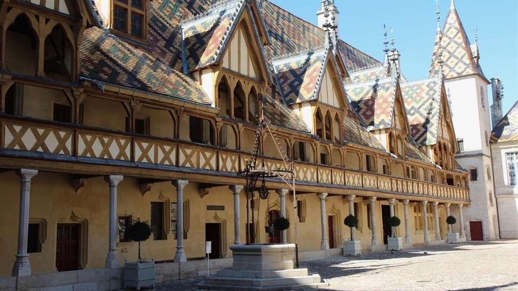 Le Central Boutique Hotel Beaune  Bagian luar foto