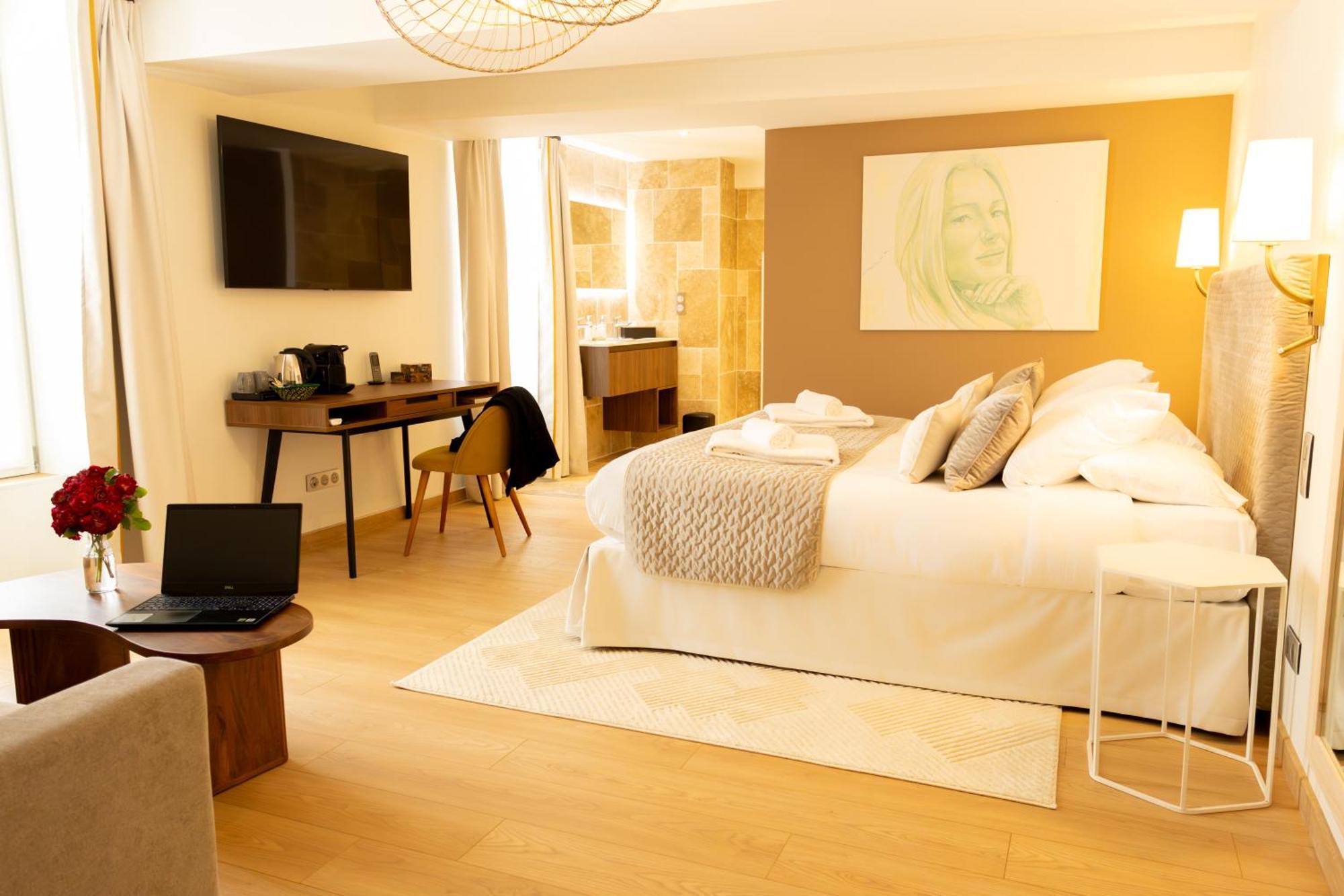 Le Central Boutique Hotel Beaune  Bagian luar foto