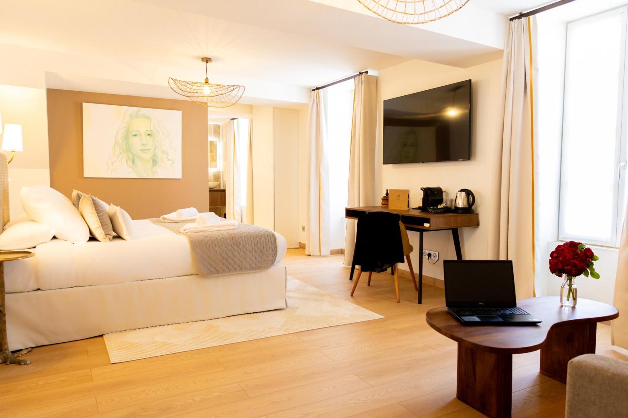 Le Central Boutique Hotel Beaune  Bagian luar foto