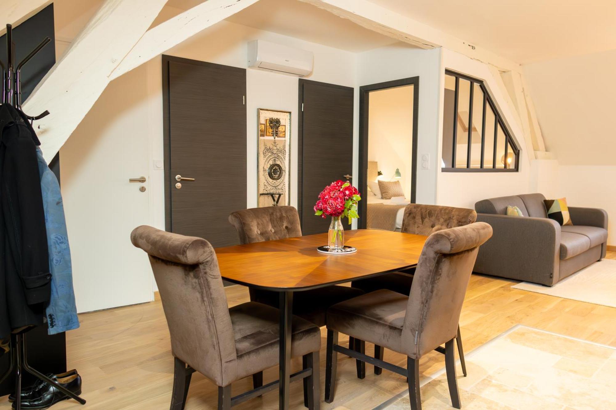 Le Central Boutique Hotel Beaune  Bagian luar foto