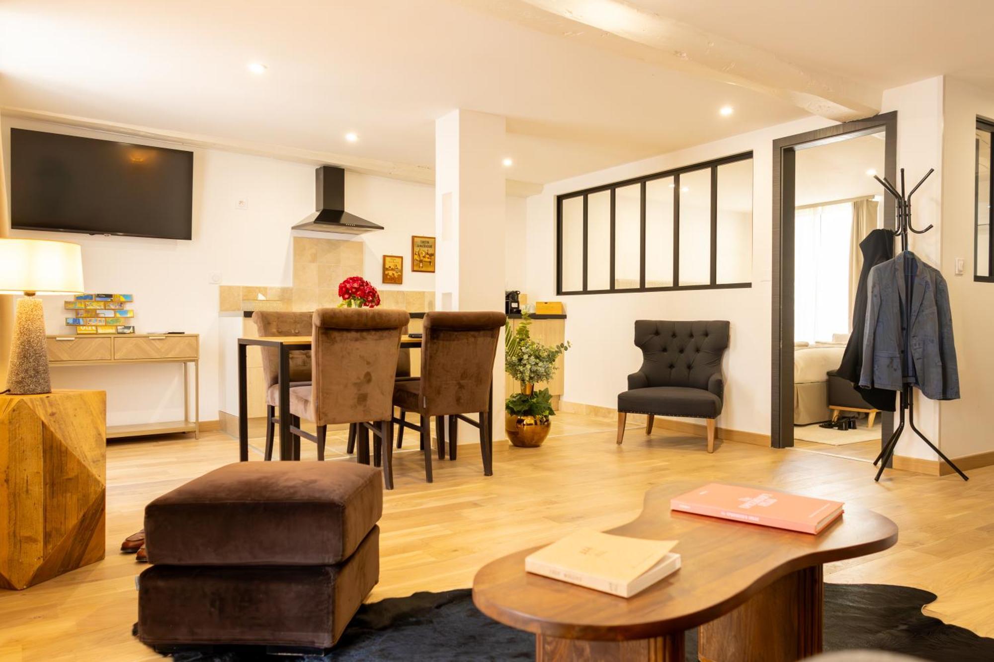 Le Central Boutique Hotel Beaune  Bagian luar foto