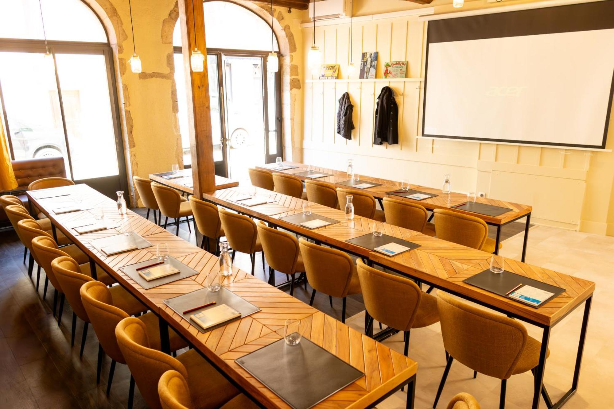 Le Central Boutique Hotel Beaune  Bagian luar foto